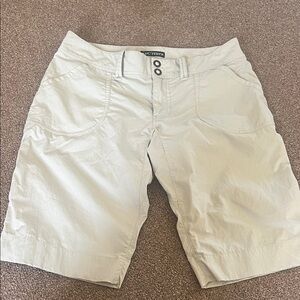 Arcteryx women’s 9 gamma shorts size 4